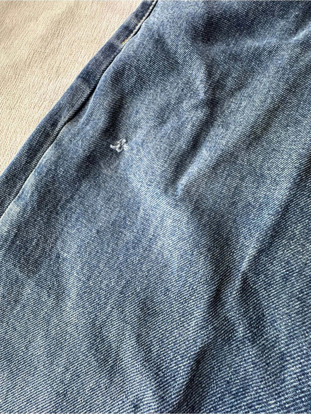 Levi's Men's 38x34 Classic 550 Regular Fit Jeans - in blue